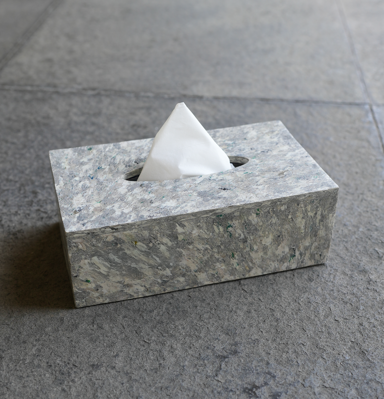 Kotak Tissue Box Cover Pebble White – Plain