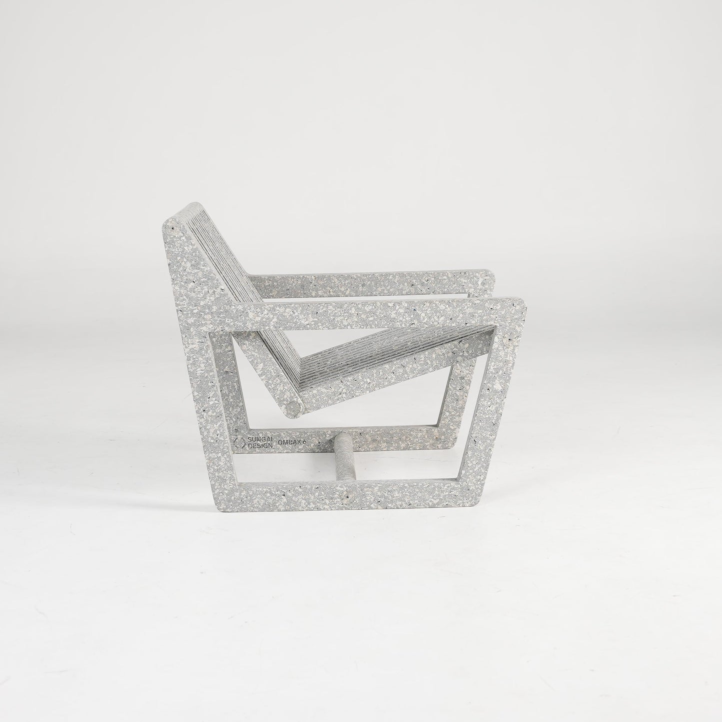 Ombak Lounger Pebble White